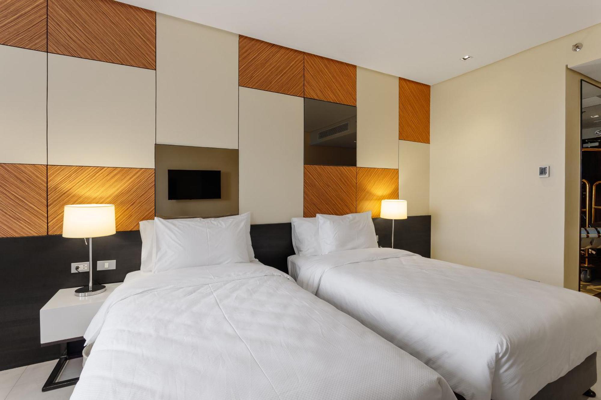 Summit Hotel Tacloban Bagian luar foto