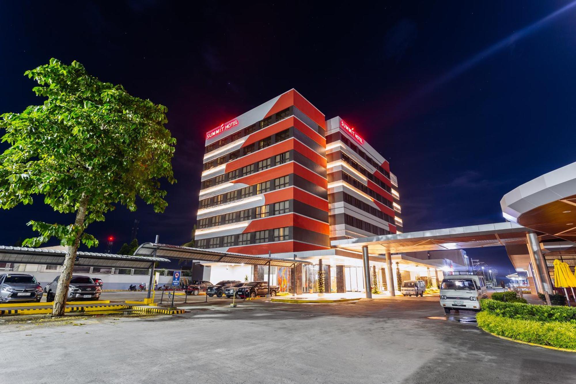 Summit Hotel Tacloban Bagian luar foto