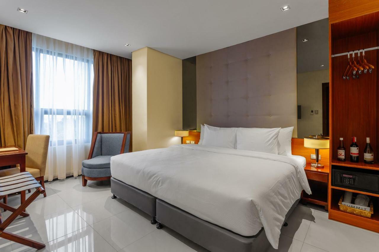 Summit Hotel Tacloban Bagian luar foto