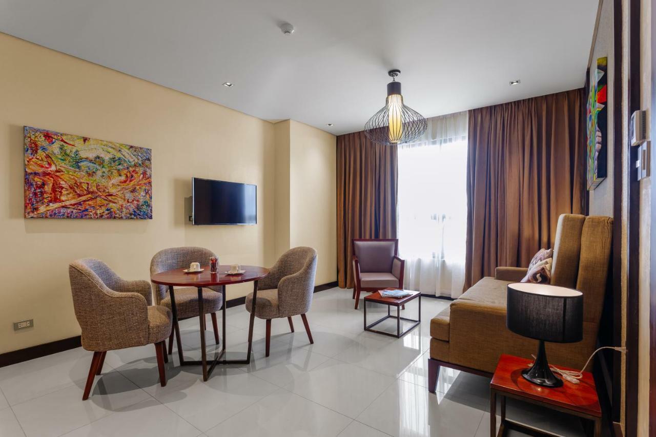 Summit Hotel Tacloban Bagian luar foto