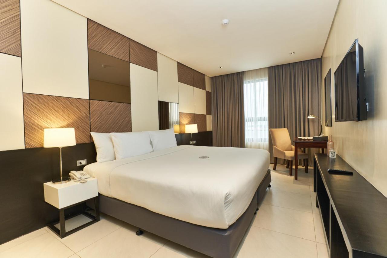 Summit Hotel Tacloban Bagian luar foto