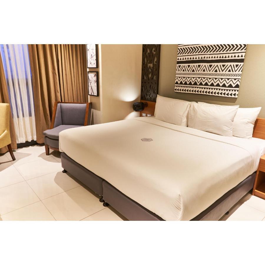 Summit Hotel Tacloban Bagian luar foto