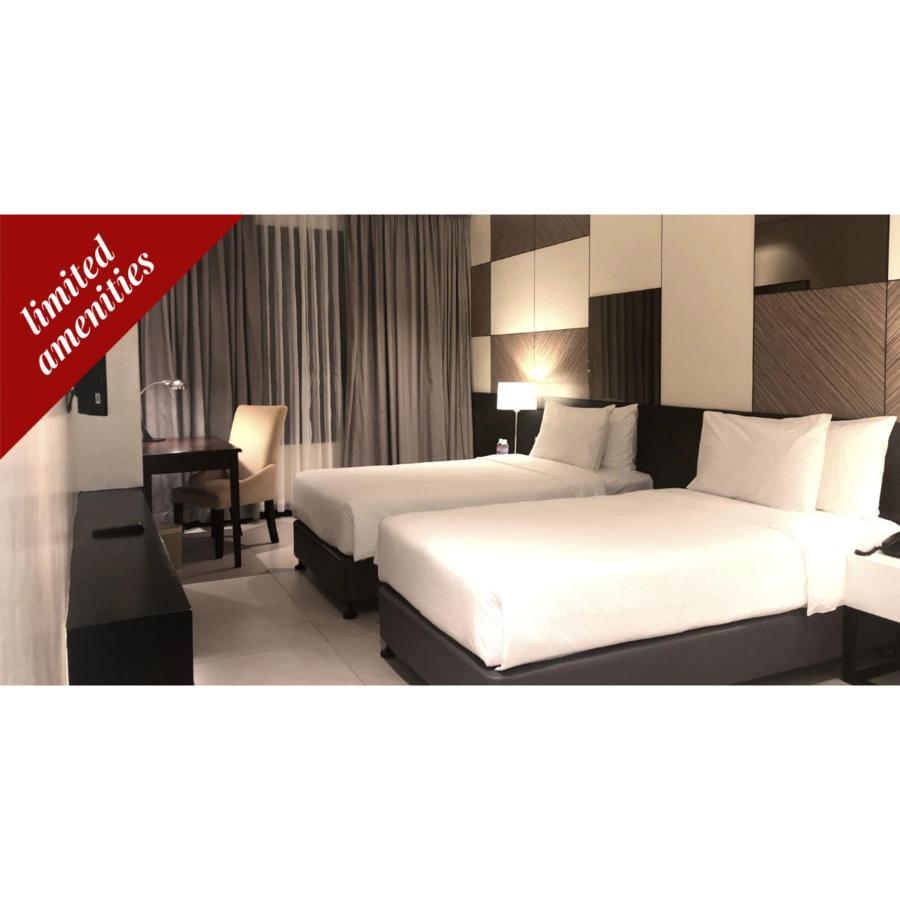 Summit Hotel Tacloban Bagian luar foto